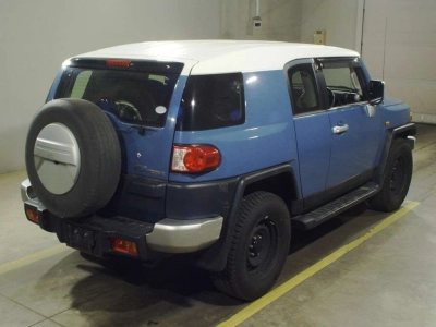 TOYOTA FJ CRUISER