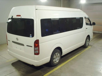 TOYOTA HIACE WAGON