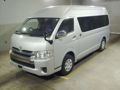 TOYOTA HIACE WAGON