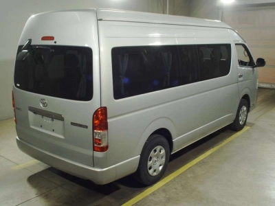 TOYOTA HIACE WAGON