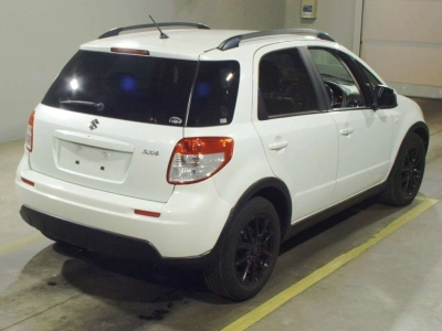 SUZUKI SX4