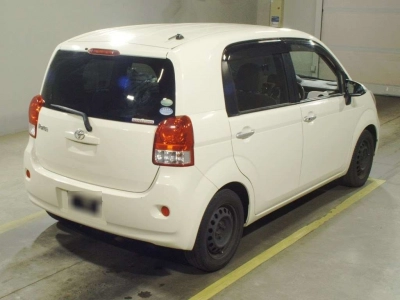 TOYOTA PORTE