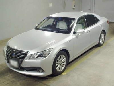 TOYOTA CROWN HYBRID