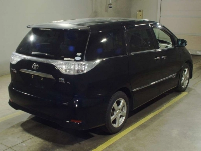 TOYOTA ESTIMA HYBRID