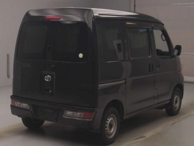TOYOTA PIXIS VAN