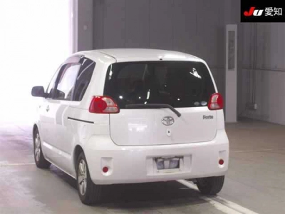 TOYOTA PORTE