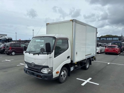 TOYOTA DYNA TRUCK