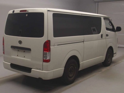 TOYOTA REGIUS VAN