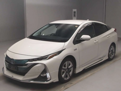 TOYOTA PRIUS PHV