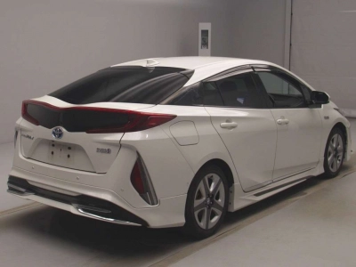 TOYOTA PRIUS PHV