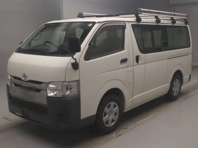 TOYOTA REGIUS VAN