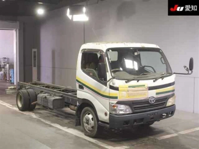 TOYOTA DYNA TRUCK