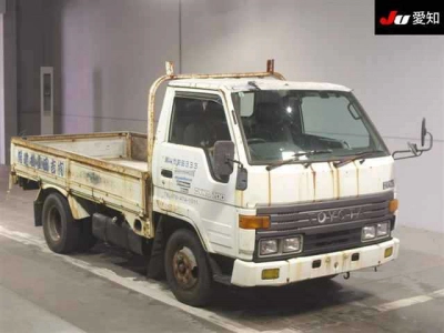 TOYOTA DYNA TRUCK
