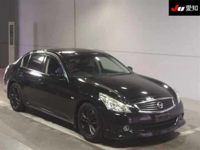 NISSAN SKYLINE
