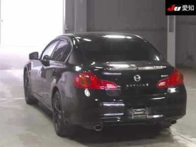 NISSAN SKYLINE