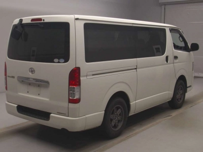 TOYOTA REGIUS VAN