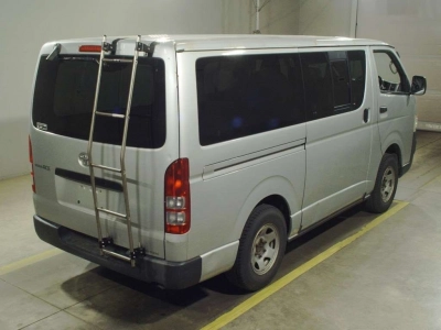 TOYOTA REGIUS VAN