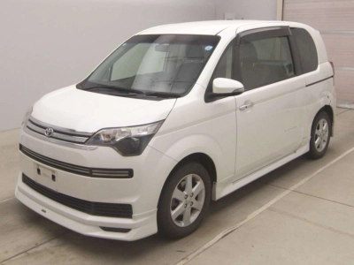 TOYOTA SPADE