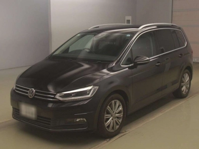 VOLKSWAGEN GOLF TOURAN
