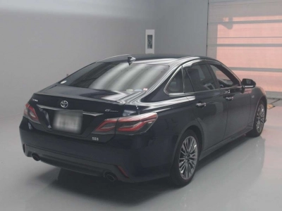 TOYOTA CROWN HYBRID