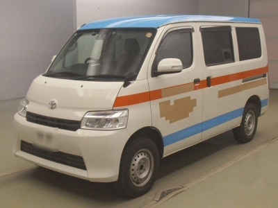 TOYOTA TOWN ACE VAN
