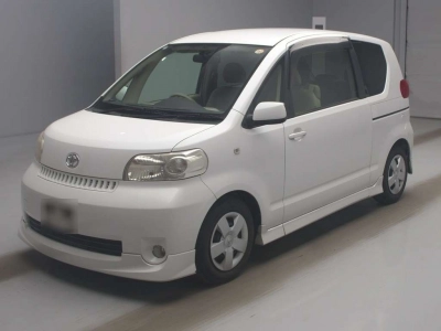 TOYOTA PORTE