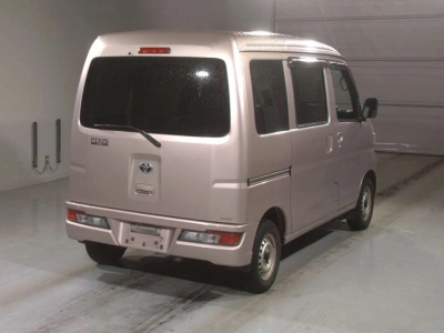 TOYOTA PIXIS VAN