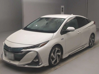 TOYOTA PRIUS PHV