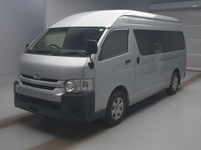 TOYOTA REGIUS VAN