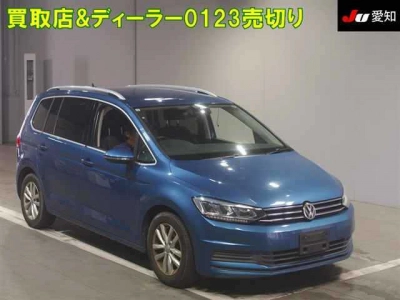 VOLKSWAGEN GOLF TOURAN