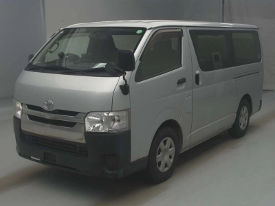 TOYOTA REGIUS VAN