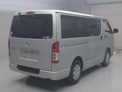 TOYOTA REGIUS VAN