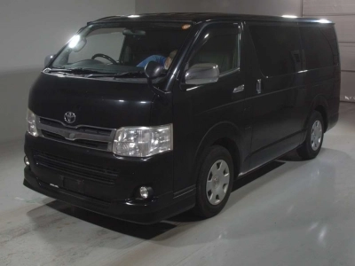 TOYOTA REGIUS VAN