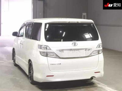 TOYOTA VELLFIRE