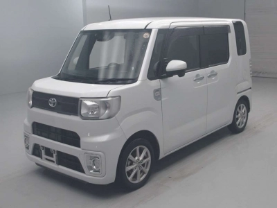 TOYOTA PIXIS MEGA
