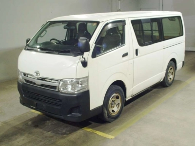 TOYOTA REGIUS VAN