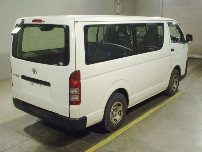 TOYOTA REGIUS VAN