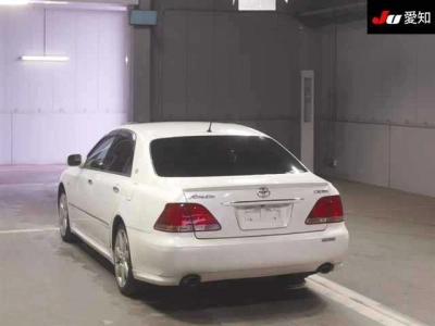 TOYOTA CROWN ATHLETE