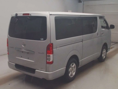 TOYOTA REGIUS VAN