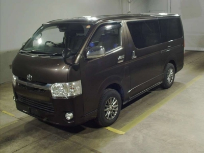TOYOTA HIACE VAN