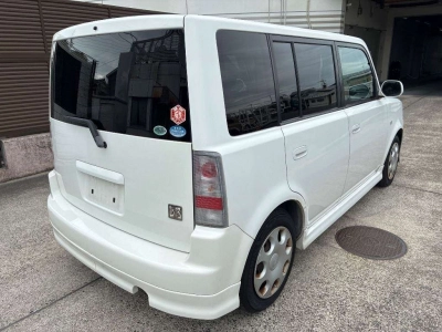 TOYOTA BB