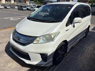 HONDA FREED HYBRID