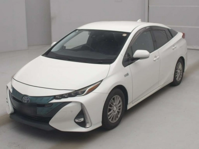 TOYOTA PRIUS PHV