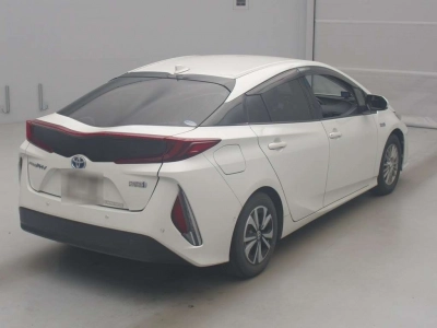 TOYOTA PRIUS PHV