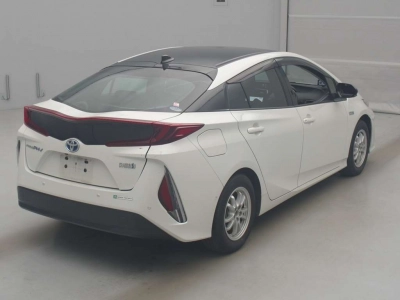 TOYOTA PRIUS PHV