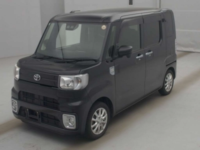 TOYOTA PIXIS MEGA