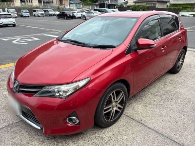 TOYOTA AURIS