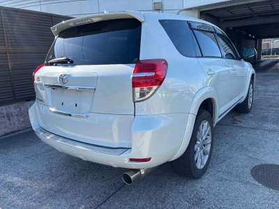 TOYOTA VANGUARD