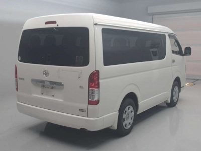 TOYOTA HIACE WAGON