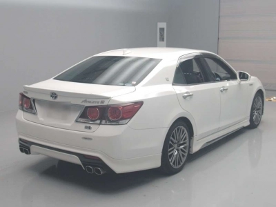 TOYOTA CROWN HYBRID